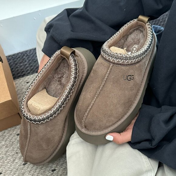 UGG Tazz Platform Shearling Lined Slipper - Picture 4 of 9